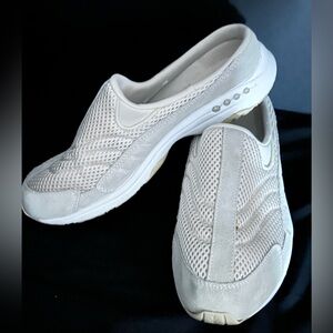 Easy Spirit Traveltime Classic Mules Beige Sz 8.5 M